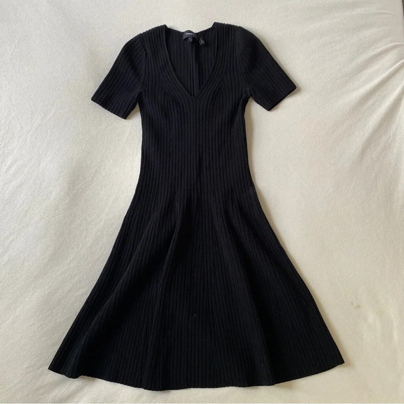 Theory Knit Ribbed Flare Mini Dress in Black Womens Size P - Picture 4 of 8